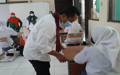 Monitoring Kegiatan PTM Terbatas oleh Kabid SMK Dinas Pendidikan Provinsi DKI Jakarta